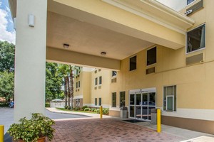 Hotel COMFORT INN DELAND - NEAR UNIVERSITY