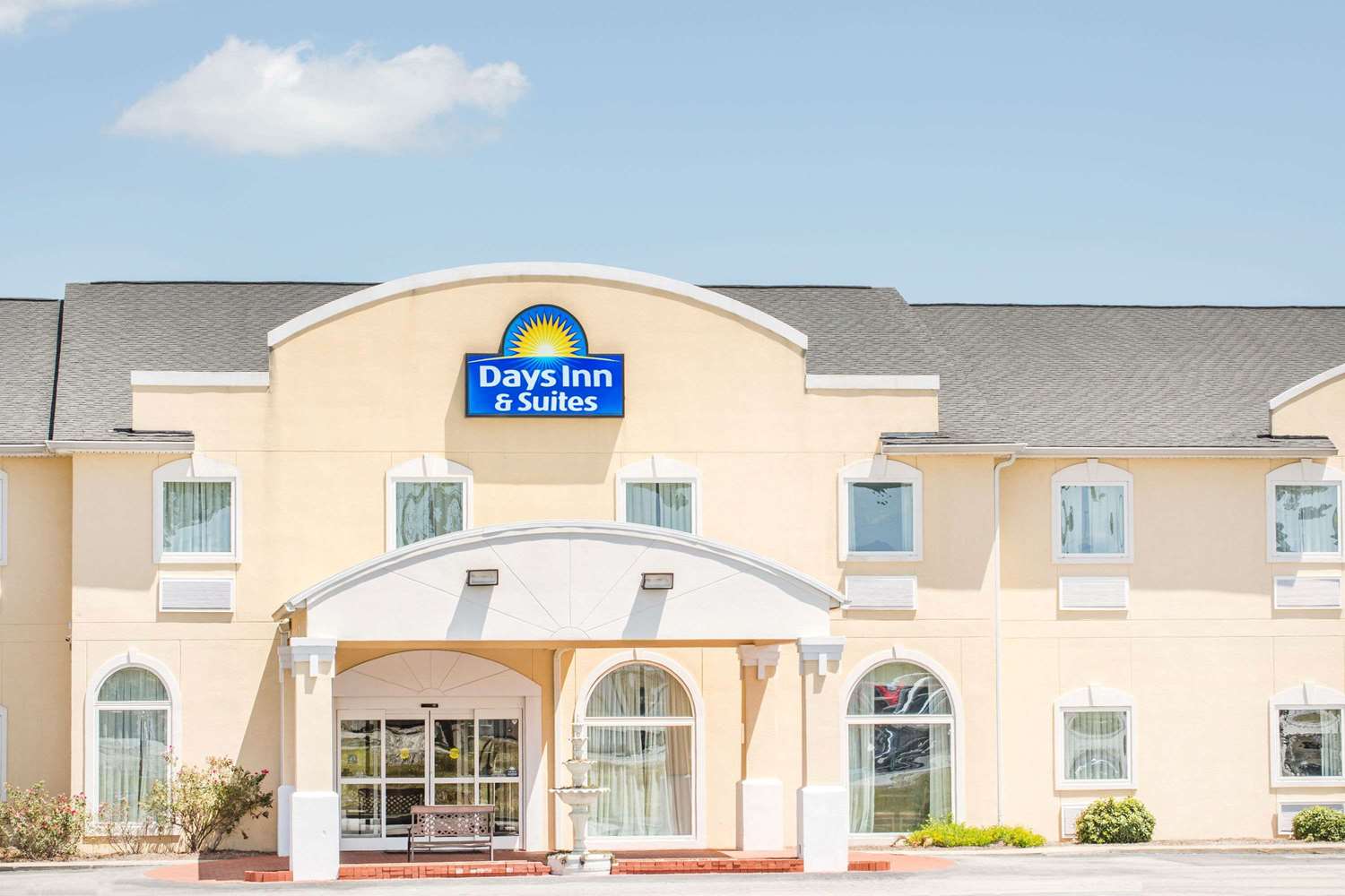 Hotel DAYS INN & SUITES BY WYNDHAM SWAINSBORO