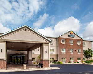 Hotel COMFORT INN & SUITES DAVENPORT - QUAD CITIES