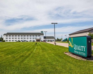 Hotel QUALITY INN & SUITES ELDRIDGE DAVENPORT NORTH
