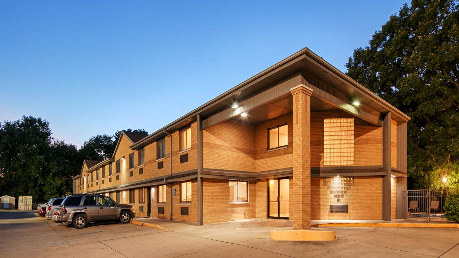 Hotel BEST WESTERN RIVERSIDE INN