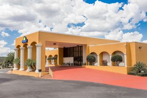 Hotel DAYS INN & SUITES CLERMONT