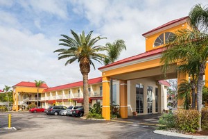 Hotel DAYS INN & SUITES PORT RICHEY