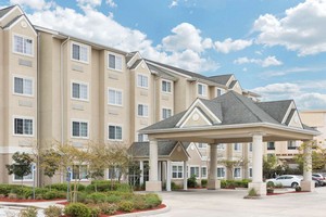 Hotel MICROTEL INN & SUITES BY WYNDHAM BATON ROUGE AIRPORT