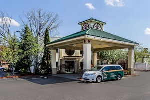 Hotel QUALITY INN & SUITES