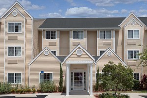 Hotel MICROTEL INN & SUITES BY WYNDHAM LEESBURG/MT DORA