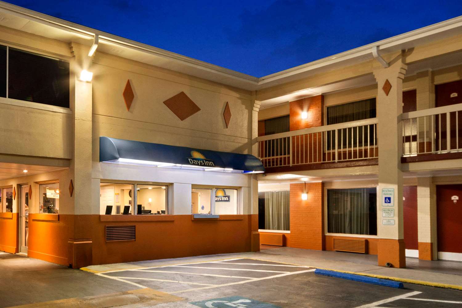 Hotel DAYS INN JACKSONVILLE NC