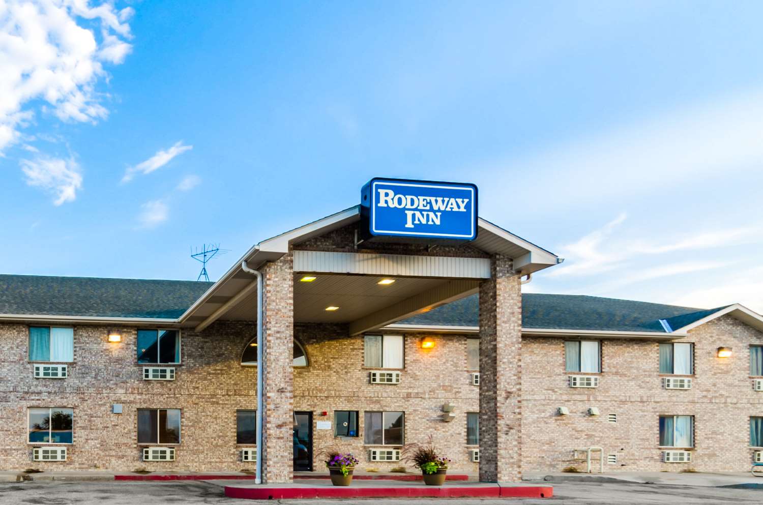 Hotel RODEWAY INN COZAD