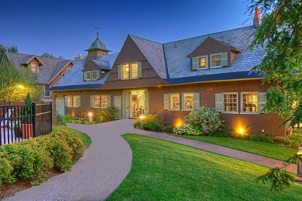 Hotel CASTLE HILL RESORT AND SPA