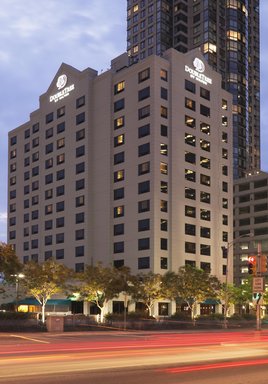 Hotel DOUBLETREE BY HILTON HOTEL JERSEY CITY