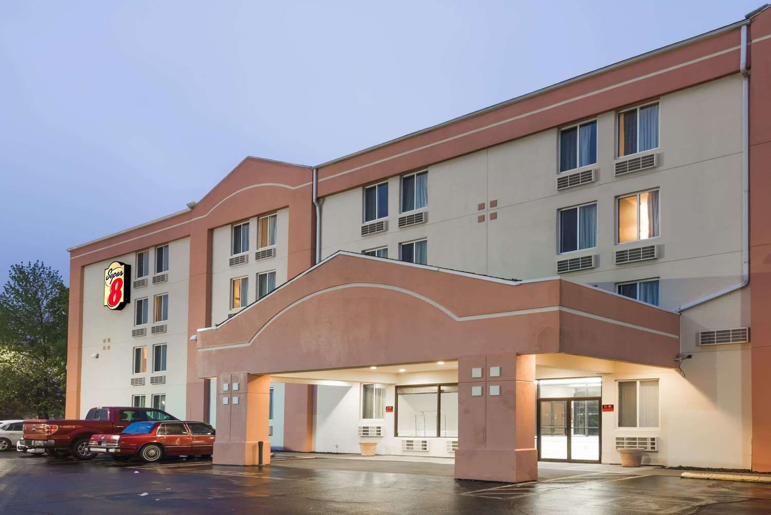 Hotel SUPER 8 DANBURY
