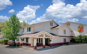 Hotel SUPER 8 NEWBURGH - WEST POINT STEWART INTL AIRPORT