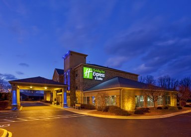 Hotel HOLIDAY INN EXPRESS & SUITES SUNBURY-COLUMBUS AREA