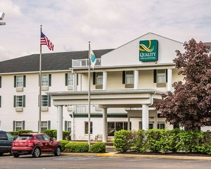 Hotel QUALITY INN & SUITES BELLVILLE - MANSFIELD