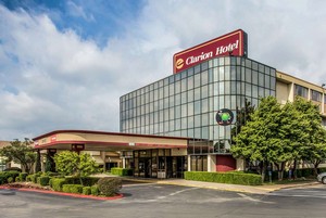 Hotel CLARION HOTEL BROKEN ARROW