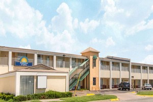 Hotel DAYS INN & SUITES WICHITA EAST