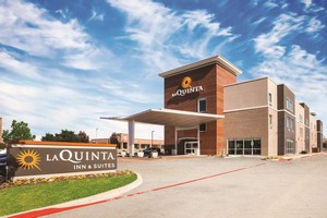 Hotel LA QUINTA INN & SUITES DALLAS NORTHEAST ARBORETUM