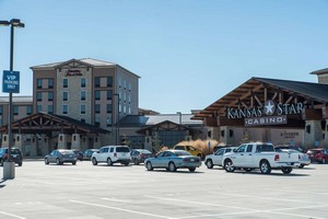 Hotel HAMPTON INN AND SUITES I-35-MULVANE KS