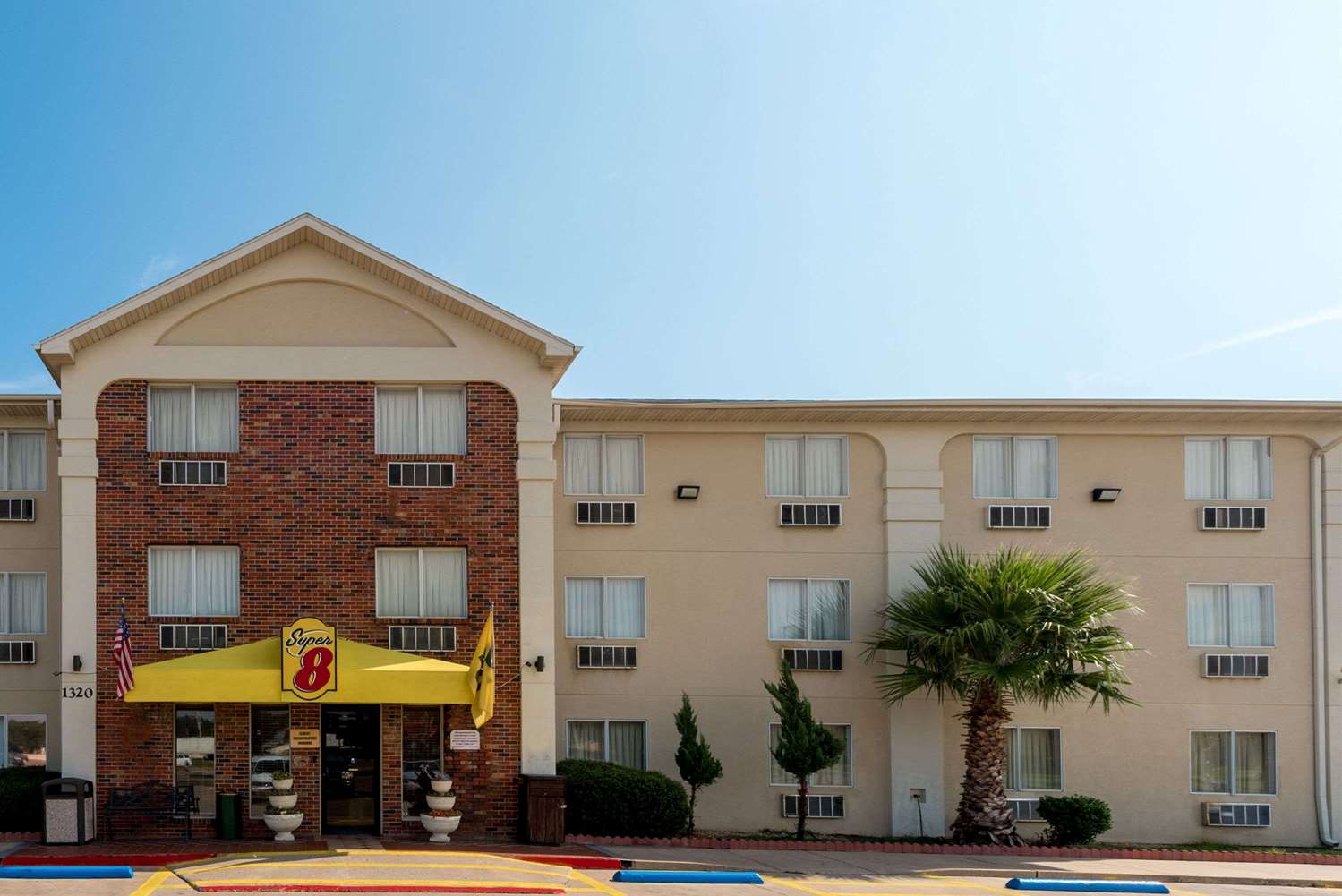 Hotel SUPER 8 WACO UNIVERSITY AREA