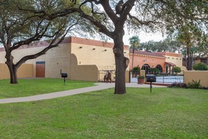 Hotel DAYS INN UVALDE
