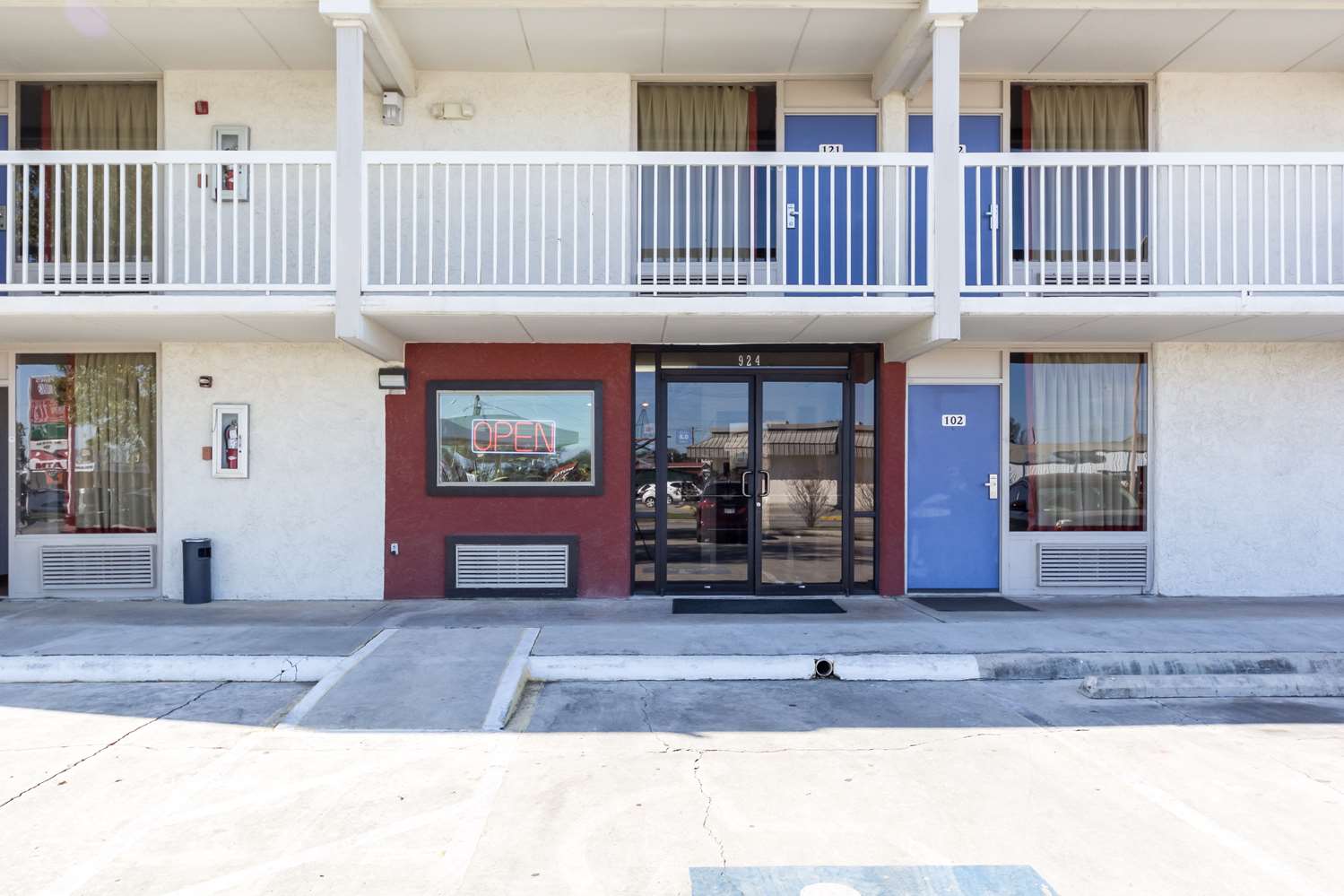 Hotel MOTEL 6 UVALDE TX