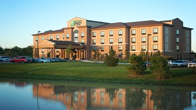 Hotel HOLIDAY INN EXPRESS & SUITES WICHITA NORTHEAST