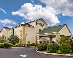 Hotel QUALITY INN SPRING MILLS - MARTINSBURG NORTH