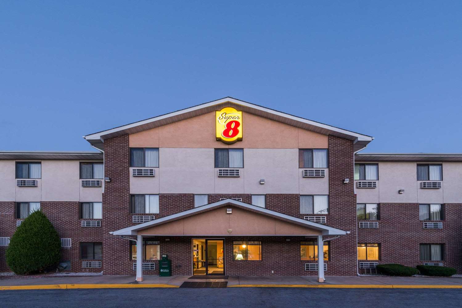 Hotel SUPER 8 BY WYNDHAM FRONT ROYAL