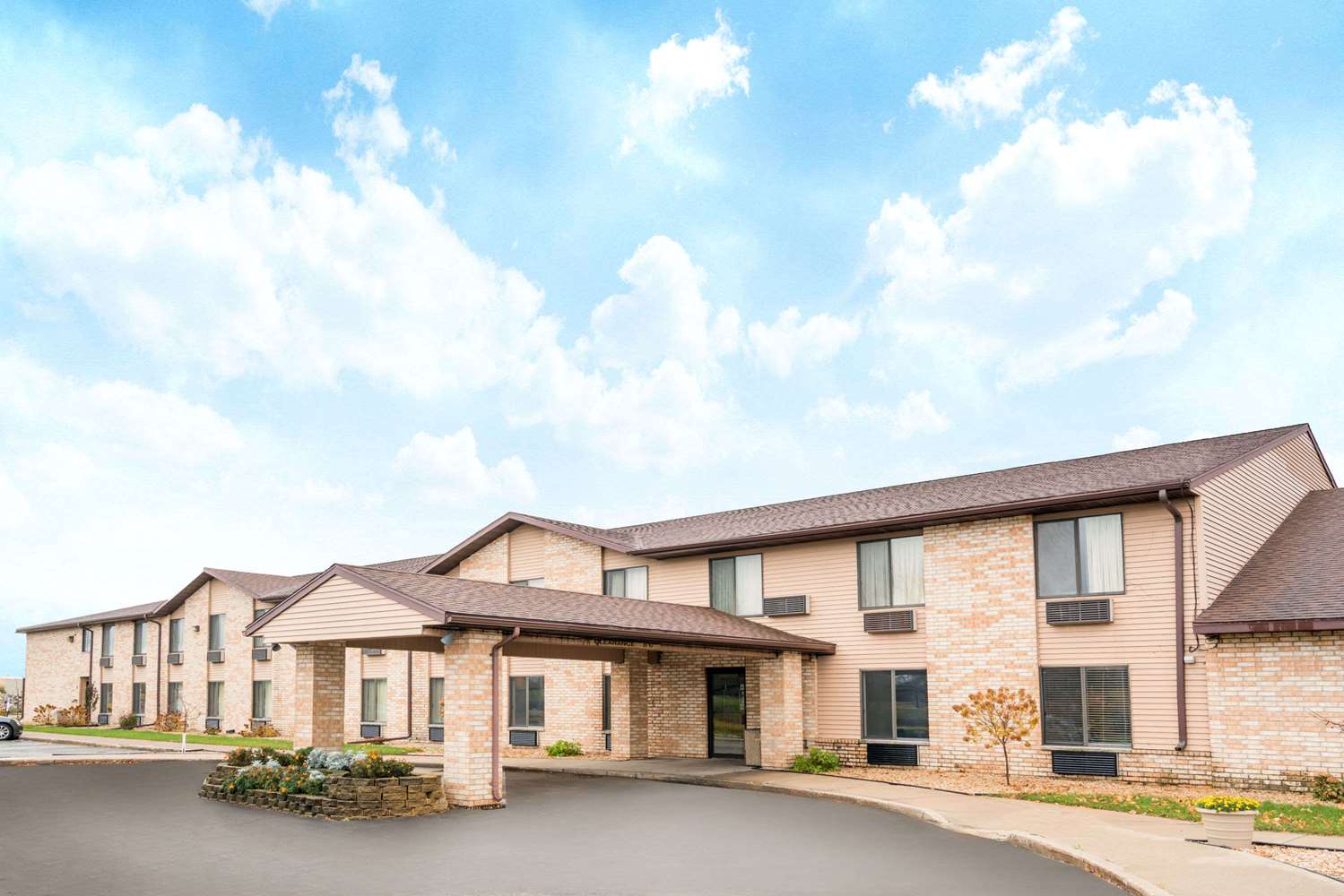 Hotel DAYS INN BY WYNDHAM BLACK RIVER FALLS