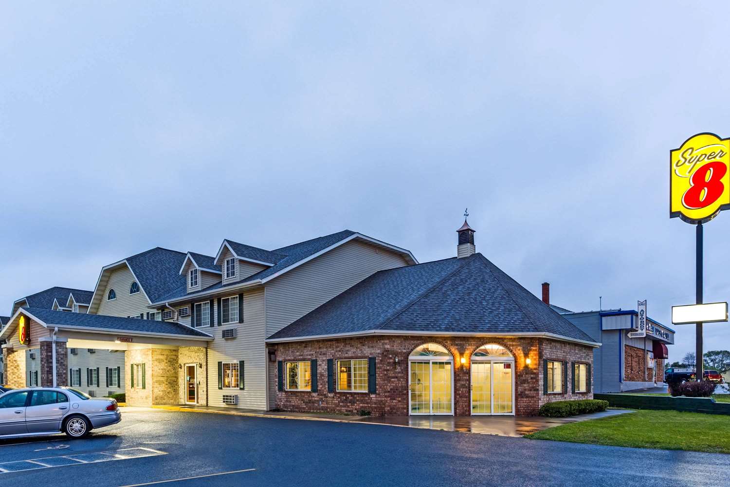 Hotel SUPER 8 BY WYNDHAM, REEDSBURG
