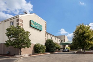 Hotel QUALITY SUITES WICHITA