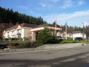 Hotel GUESTHOUSE INN & SUITES POULSB