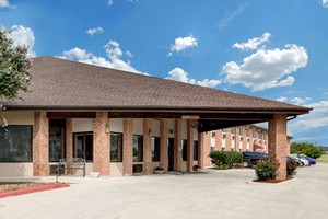 Hotel BAYMONT INN & SUITES SAN MARCOS