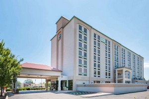 Hotel WYNDHAM GARDEN WICHITA DOWNTOWN