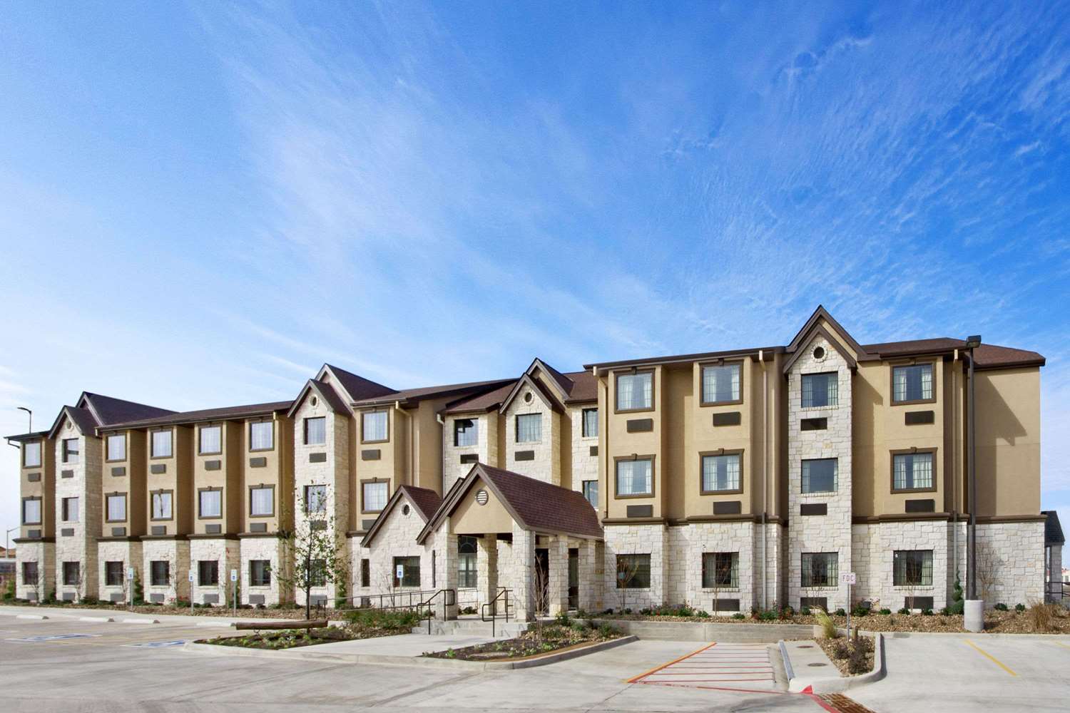 Hotel MICROTEL INN & SUITES BY WYNDHAM BUDA AUSTIN SOUTH