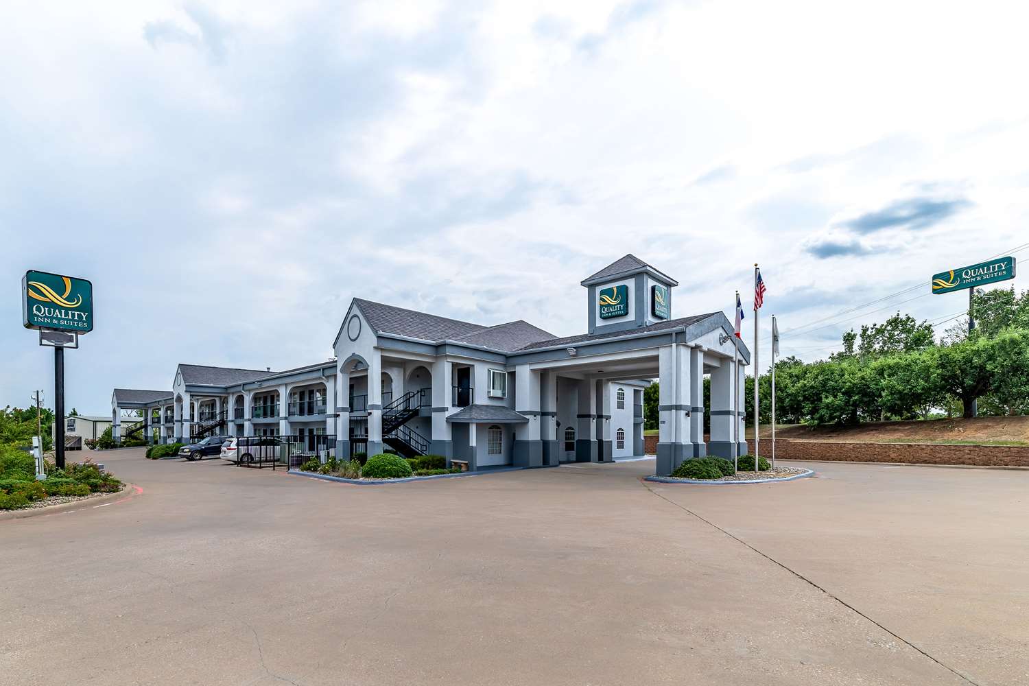 Hotel QUALITY INN & SUITES CANTON