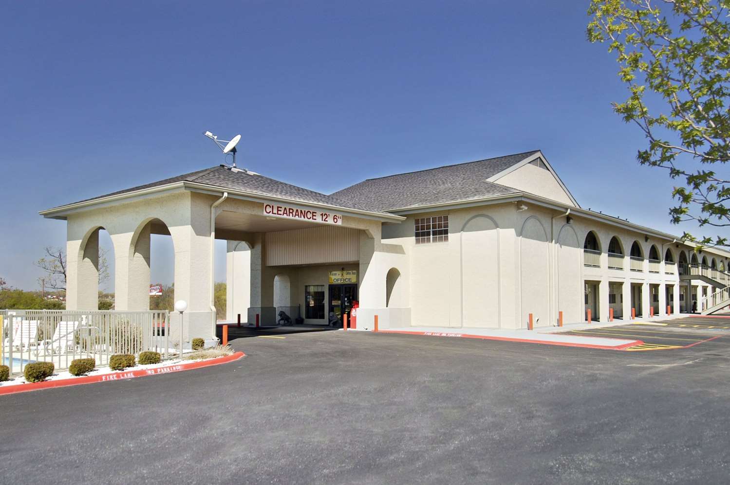 Hotel SUPER 8 CANTON