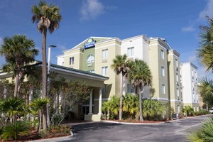 Hotel DAYS INN & SUITES FORT PIERCE I-95