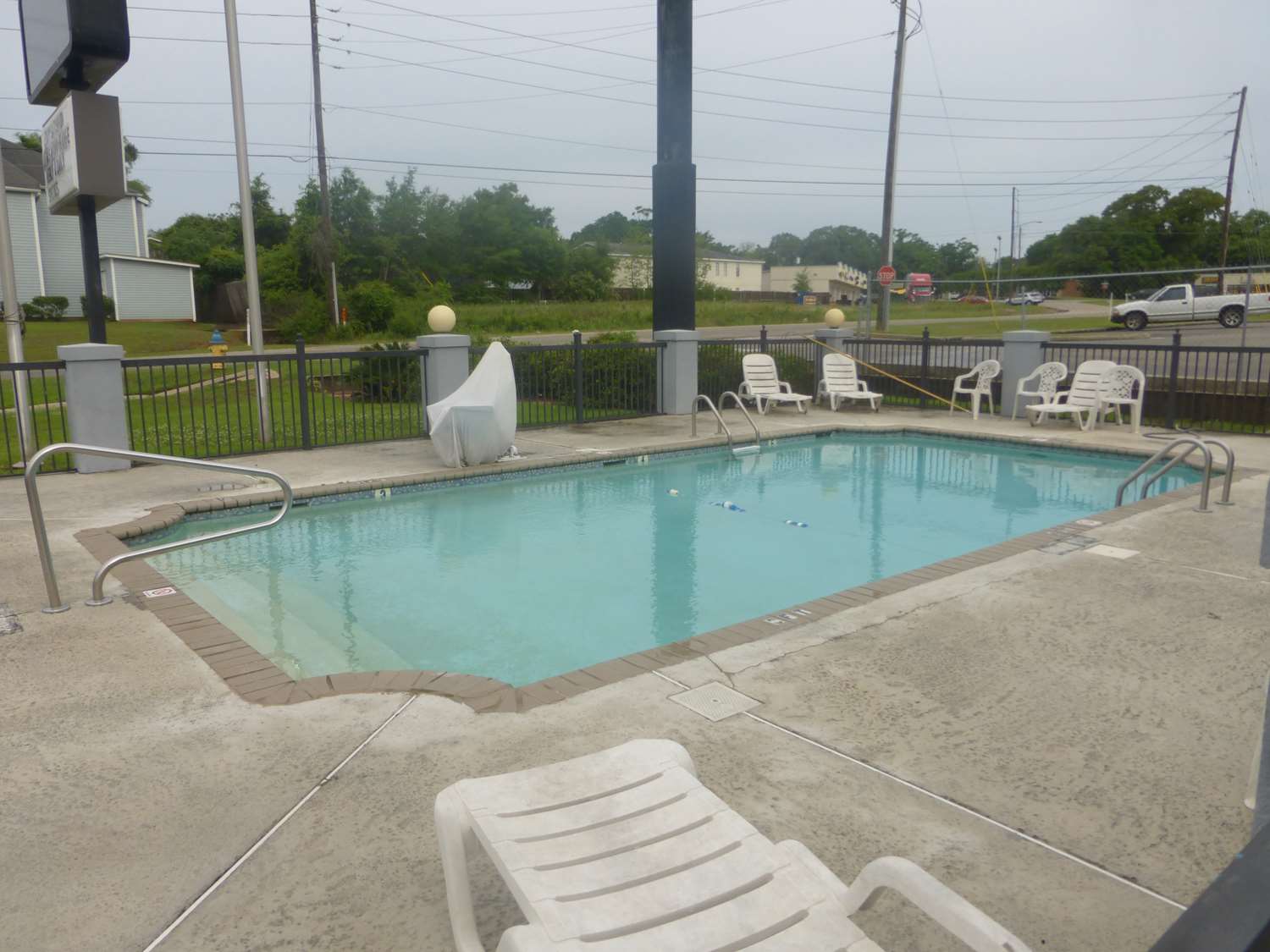 Hotel RED ROOF INN & SUITES MOBILE-TILLMAN'S CORNER