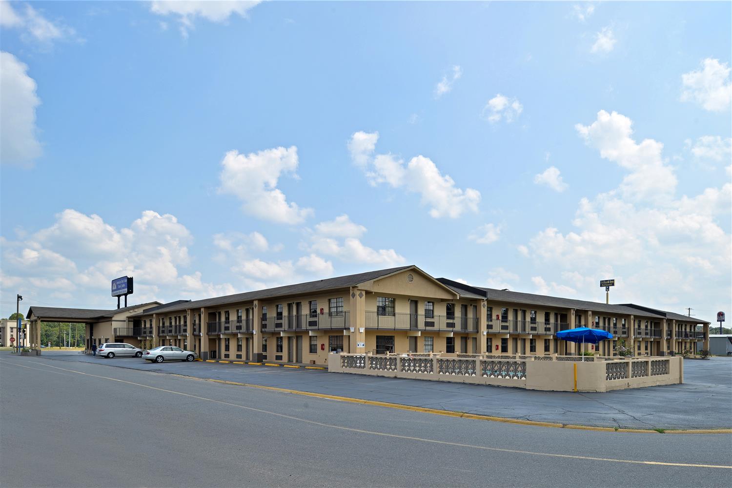 Hotel AMERICAS BEST VALUE EXECUTIVE INN AND SUITES ARKADELPHIA