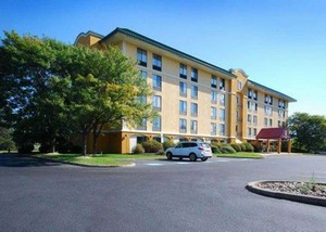 Hotel QUALITY INN & SUITES