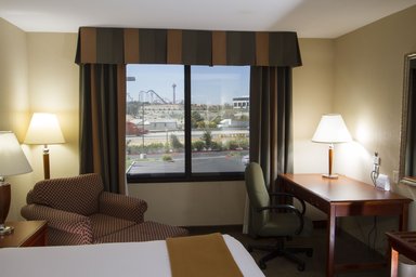 Hotel HOLIDAY INN EXPRESS & SUITES SANTA CLARITA