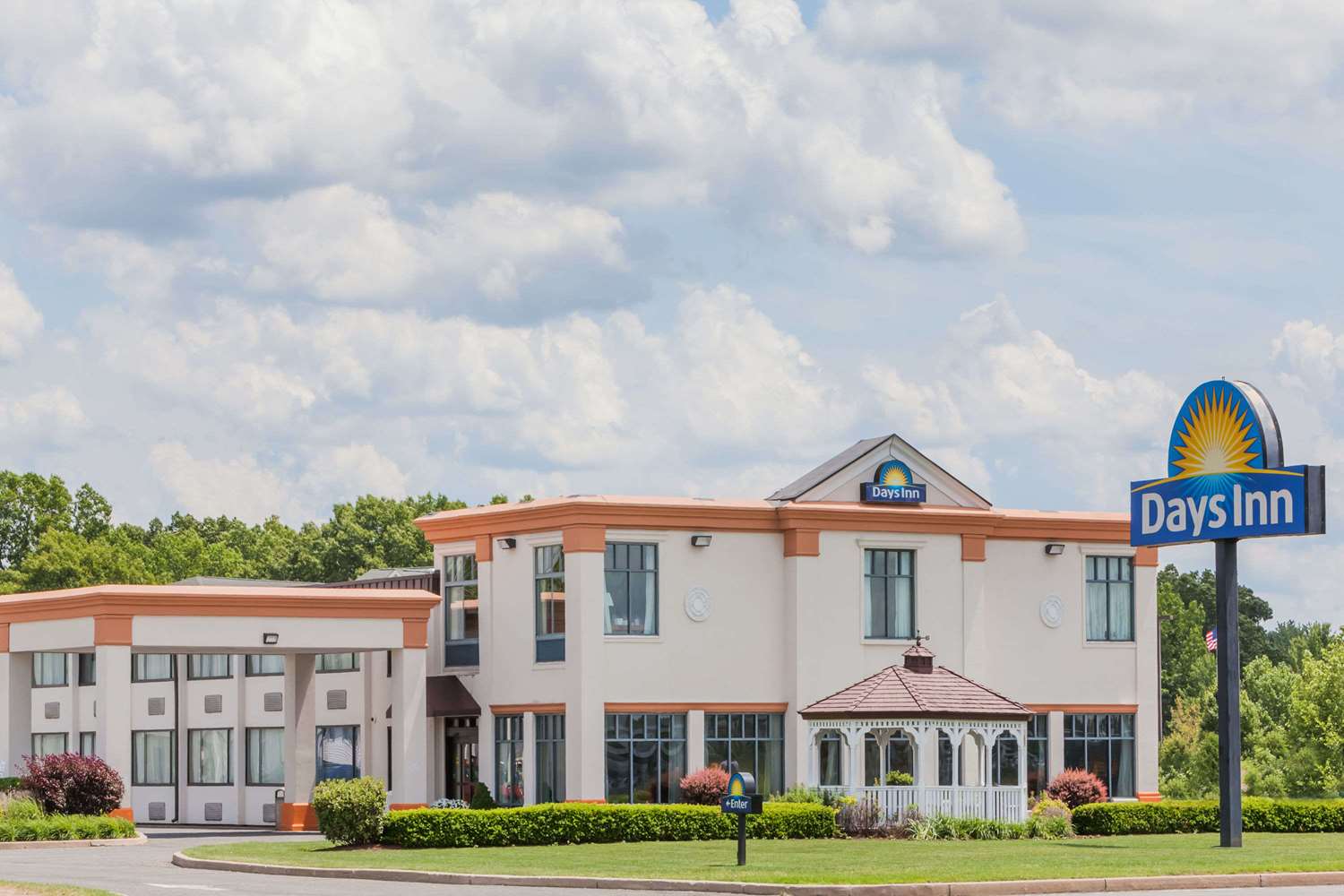 Hotel DAYS INN BY WYNDHAM WINDSOR LOCKS / BRADLEY INTL AIRPORT