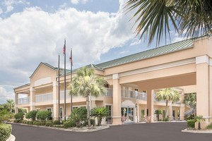 Hotel BAYMONT INN & SUITES CRESTVIEW