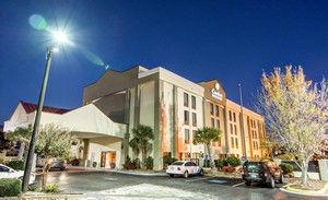 Hotel COMFORT INN & SUITES
