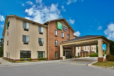 Hotel HOLIDAY INN EXPRESS & SUITES BUFORD NE - LAKE LANIER AREA