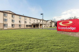 Hotel ECONO LODGE INN & SUITES DES MOINES - MERLE HAY RD