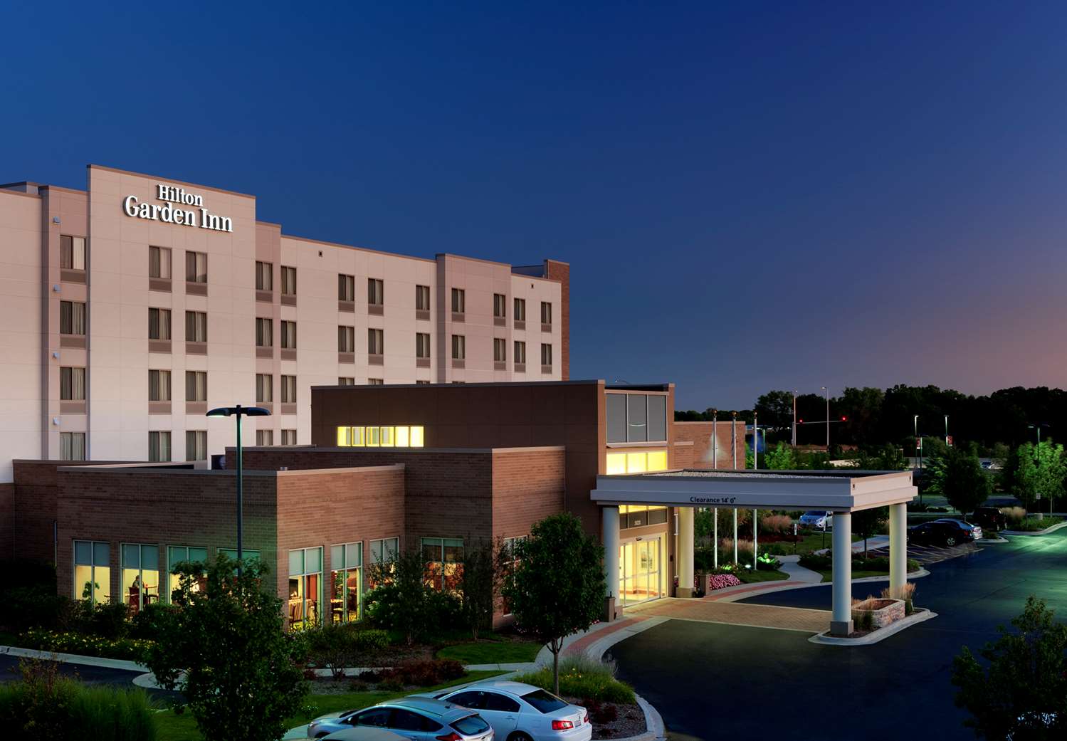 Hotel HILTON GARDEN INN LAKE FOREST METTAWA