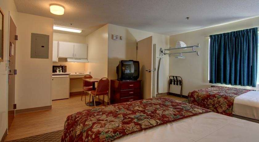Hotel INTOWN SUITES SNELLVILLE