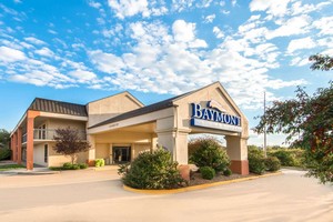 Hotel BAYMONT INN & SUITES TOPEKA